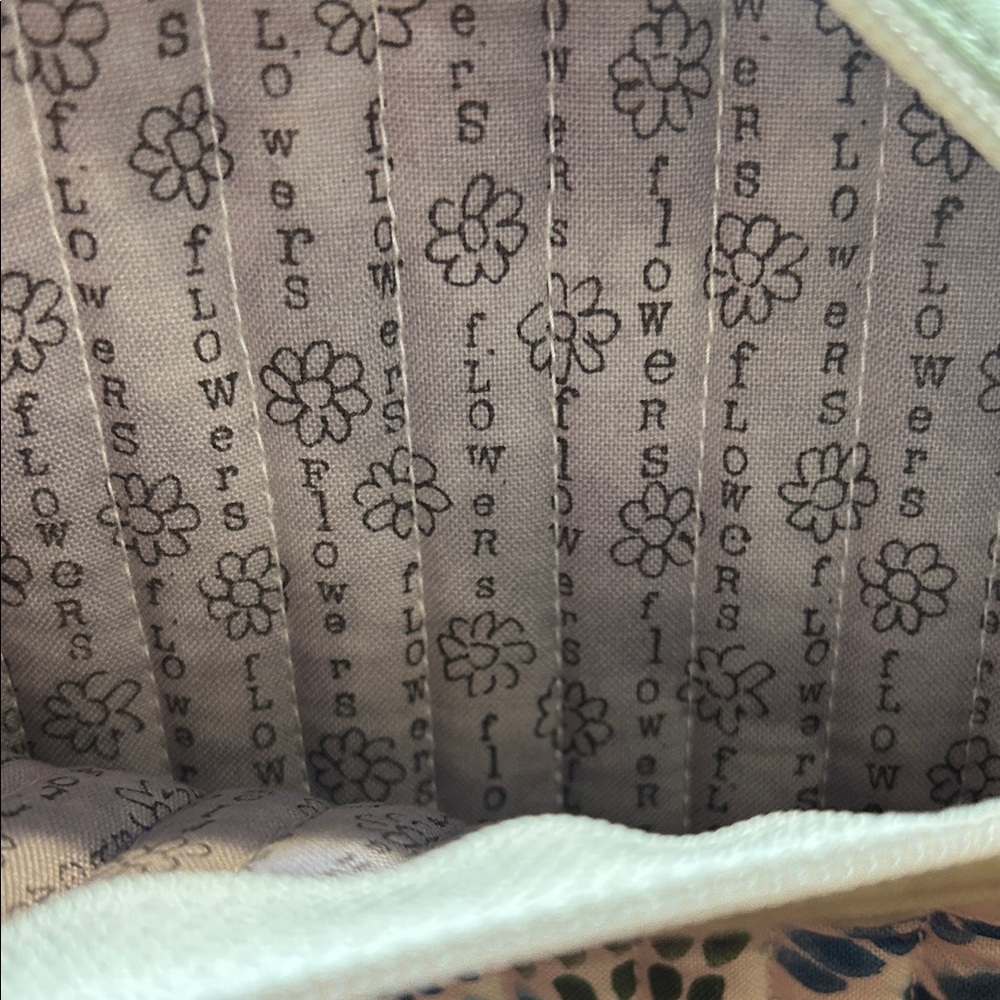 Quilted Patterned Tech Pouch - Picture 4 of 4